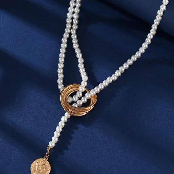 Trendy Gold Womens Necklace - Picture 2 of 5